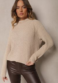 Renee - Beżowy Casualowy Golf z Wiskozą Zerinia. Okazja: na co dzień. Typ kołnierza: golf. Kolor: beżowy. Materiał: wiskoza. Styl: casual