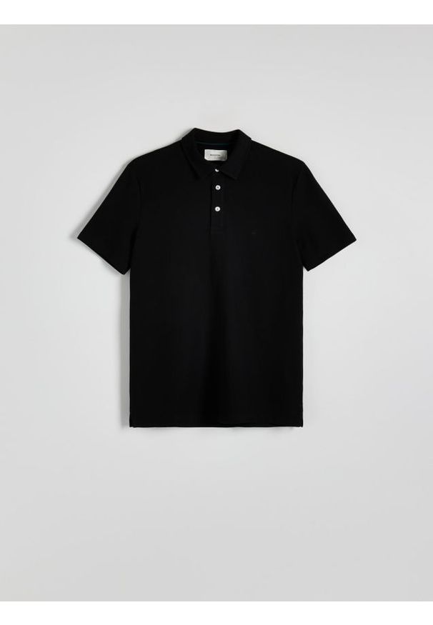 Reserved - Koszulka polo regular fit - czarny. Typ kołnierza: polo. Kolor: czarny. Materiał: bawełna, dzianina