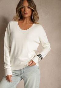 Renee - Biały Sweter z Wełną i Wiskozą z Trójkątnym Dekoltem Kaitte. Okazja: na co dzień. Kolor: biały. Materiał: wełna, wiskoza. Styl: casual, elegancki #5
