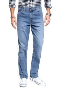 Wrangler - WRANGLER SPODNIE MĘSKIE TEXAS SLIM BLUE HONOR W12SM511Q 112126508. Wzór: aplikacja