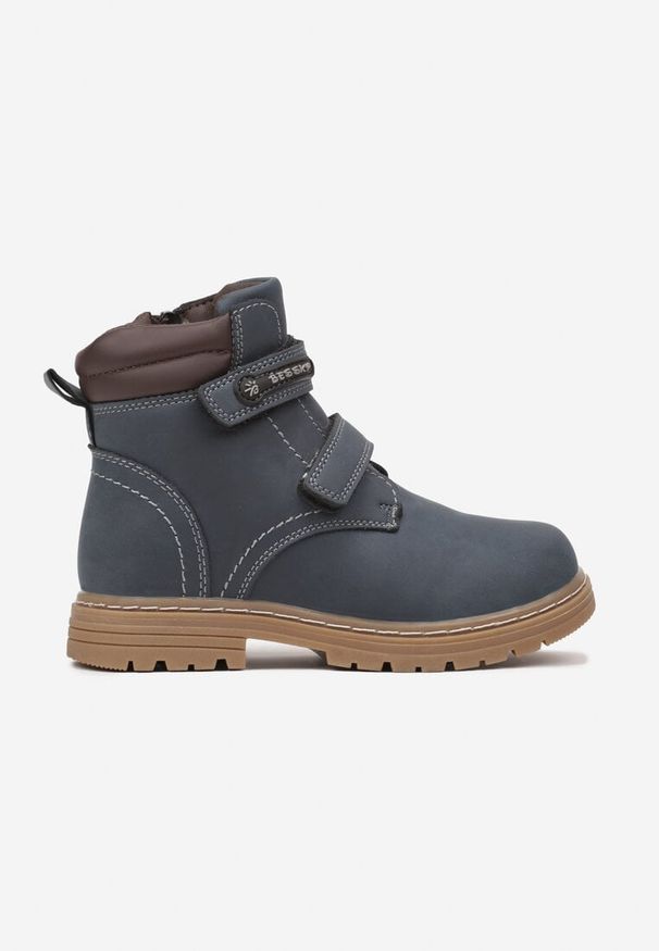 Born2be - Granatowe Traperki Botki z Rzepami Ozime. Okazja: na co dzień, na spacer. Nosek buta: okrągły. Zapięcie: rzepy. Kolor: niebieski. Materiał: jeans. Wzór: aplikacja. Styl: klasyczny, casual, elegancki