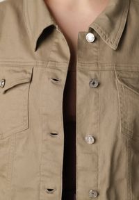 Born2be - Ciemnobeżowa Bawełniana Kurtka Jeansowa Perimea. Kolor: beżowy. Materiał: bawełna, jeans #4