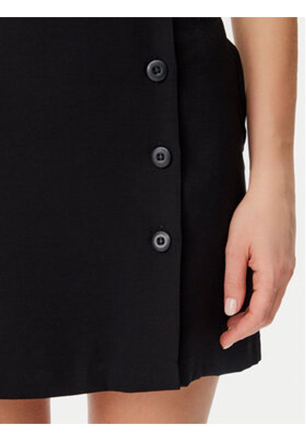 Calvin Klein Jeans Spódnica mini J20J225328 Czarny Regular Fit. Kolor: czarny. Materiał: syntetyk