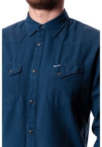 Wrangler - KOSZULA WRANGLER L/S WESTERN SHIRT NAVY W5969NS35. Materiał: materiał. Długość rękawa: długi rękaw. Długość: długie. Wzór: jednolity, jodełka. Styl: elegancki #6