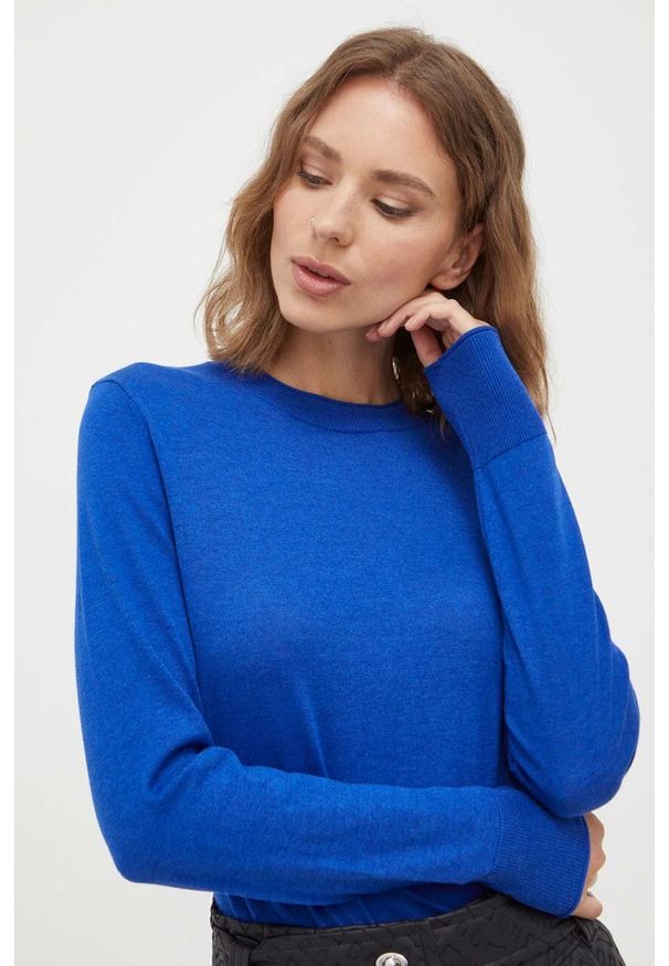 BOSS sweter damski kolor niebieski lekki. Kolor: niebieski. Materiał: dzianina. Długość rękawa: długi rękaw. Długość: długie. Styl: klasyczny