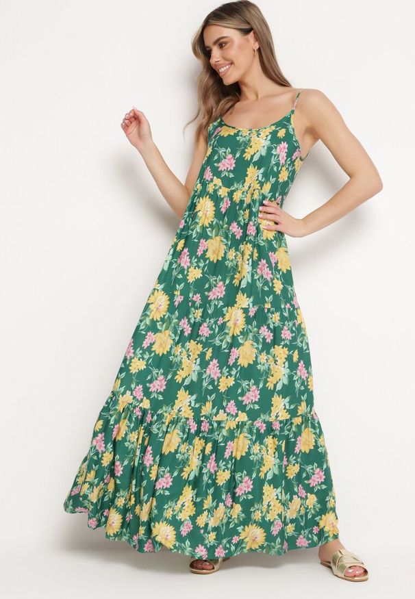 Born2be - Zielona Sukienka z Wiskozy na Cienkich Ramiączkach z Falbanką Jrinesa. Okazja: na co dzień. Kolor: zielony. Materiał: wiskoza. Długość rękawa: na ramiączkach. Sezon: lato. Typ sukienki: oversize. Styl: casual, elegancki