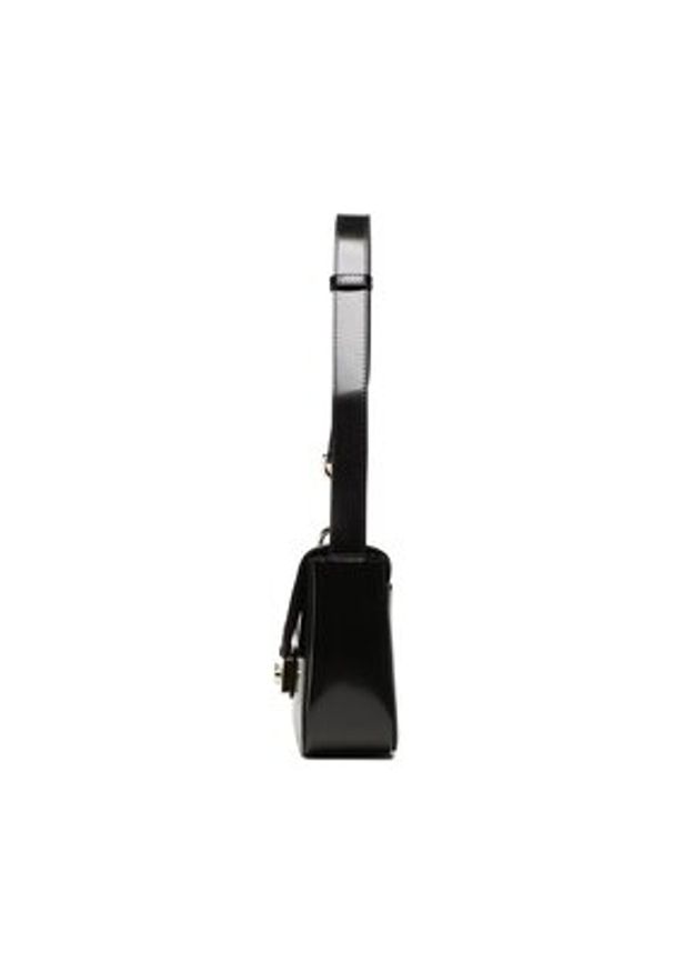 Furla Torebka Metropolis WB00772-T20000-O6000-1-007-20-BG-B Czarny. Kolor: czarny. Materiał: skórzane