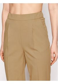 Sisley Spodnie materiałowe 40YR55CZ7 Beżowy Regular Fit. Kolor: beżowy. Materiał: materiał, bawełna #3