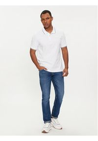 Guess Polo M4GP60 K7O64 Biały Slim Fit. Typ kołnierza: polo. Kolor: biały. Materiał: bawełna #3