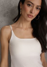 Renee - Biały Top z Wiskozy na Podwójnych Ramiączkach Indrea. Okazja: na co dzień. Kolor: biały. Materiał: wiskoza. Długość rękawa: na ramiączkach. Styl: casual, klasyczny #2