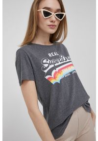 Superdry t-shirt damski kolor szary. Kolor: szary. Wzór: nadruk