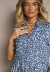 Renee - Granatowa Koszulowa Sukienka z Bawełny w Kwiaty o Rozkloszowanym Fasonie Sarilon. Okazja: na co dzień. Kolor: niebieski. Materiał: bawełna. Długość rękawa: krótki rękaw. Wzór: kwiaty. Typ sukienki: koszulowe. Styl: elegancki, casual #3