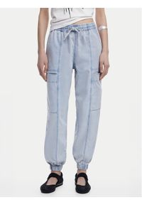 Desigual Jeansy Georgia 25SWDD42 Niebieski Loose Fit. Kolor: niebieski