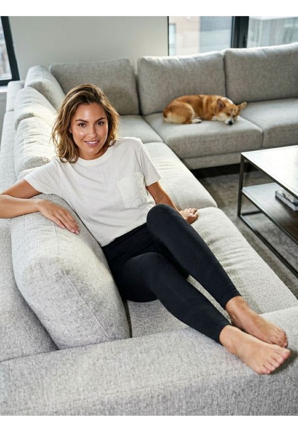 Sinsay - Bawełniana koszulka z dekoracyjną kieszonką - kremowy. Kolor: kremowy. Materiał: bawełna