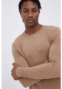 Tom Tailor Sweter męski kolor brązowy. Okazja: na co dzień. Kolor: brązowy. Materiał: materiał, jedwab, tkanina, dzianina. Długość rękawa: długi rękaw. Długość: długie. Styl: casual #2