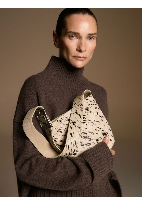 Reserved - Skórzana torebka na ramię - wielobarwny. Materiał: skórzane. Rodzaj torebki: na ramię