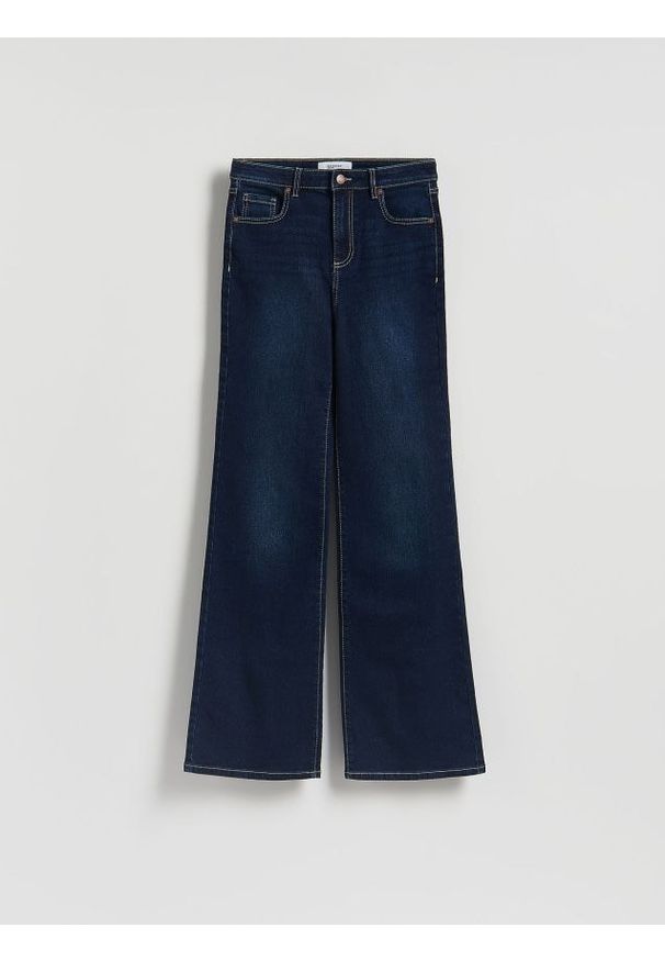 Reserved - Jeansy flare z wysokim stanem - granatowy. Stan: podwyższony. Kolor: niebieski