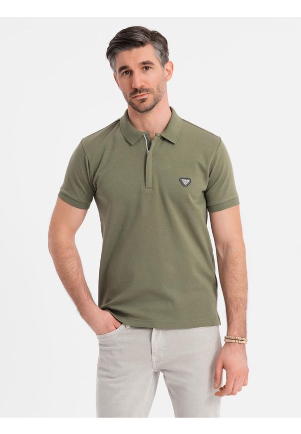 Ombre Clothing - Męska koszulka polo z dekoltem na zamek - oliwkowa V5 - Rozmiar: XXL. Okazja: na co dzień. Typ kołnierza: polo. Kolor: oliwkowy. Materiał: bawełna, elastan, dzianina. Styl: sportowy, casual, elegancki