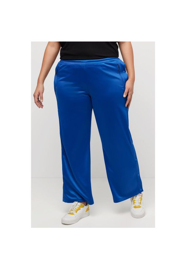 ULLA POPKEN - Damskie Spodnie joggingowe guziki szerokie nogawki materiał z recyklingu. Kolekcja: plus size. Kolor: niebieski. Materiał: poliester, materiał. Długość: długie