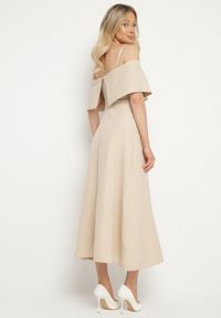 Born2be - Beżowa Sukienka o Rozkloszowanym Kroju na Ramiączkach z Wywijanym Dekoltem Jenathia. Okazja: na wesele, na ślub cywilny, na studniówkę, na imprezę. Kolor: beżowy. Długość rękawa: na ramiączkach #5
