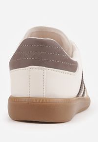 Born2be - Beżowo-Brązowe Sneakersy na Płaskiej Podeszwie z Kontrastowymi Paskami Glaria. Okazja: na co dzień. Zapięcie: pasek. Kolor: beżowy. Materiał: jeans. Wzór: paski. Obcas: na płaskiej podeszwie #8
