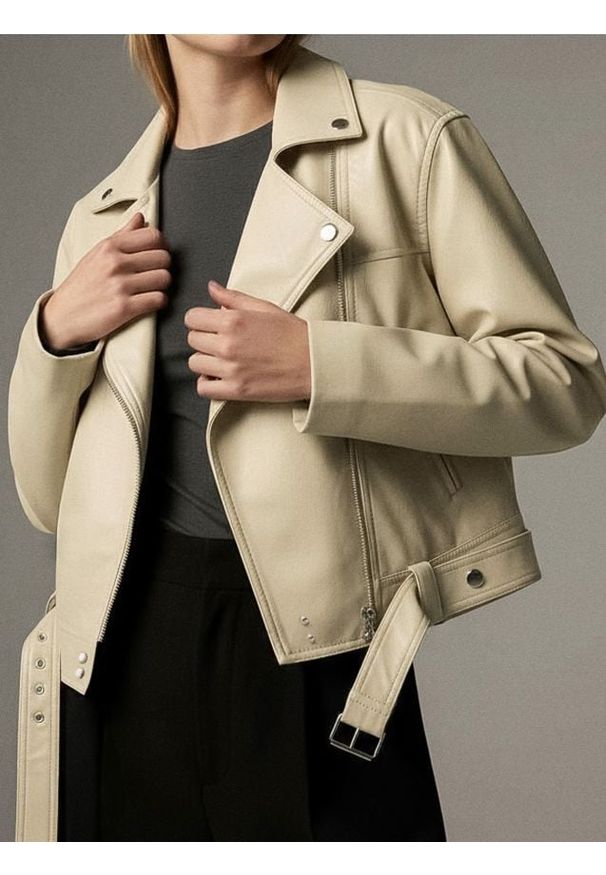 Sinsay - Kurtka ramoneska - kremowy. Typ kołnierza: kolnierz wykładany. Kolor: kremowy