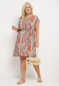 Born2be - Czerwono-Beżowa Wiskozowa Sukienka w Stylu Boho o Pudełkowym Kroju z Materiałowym Paskiem Neteri. Okazja: na co dzień. Kolor: czerwony. Materiał: wiskoza, materiał. Styl: boho #6