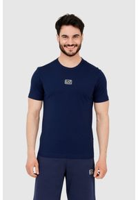 EA7 Emporio Armani - EA7 Granatowy t-shirt męski z naszywką z logo, Rozmiar S. Kolor: niebieski. Wzór: aplikacja