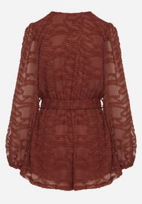 Born2be - Brązowy Krótki Kombinezon z Siateczkowymi Rękawami i Wiązanym Paskiem Zenalea. Okazja: na randkę, na imprezę. Kolor: brązowy. Długość: krótkie. Styl: elegancki #3