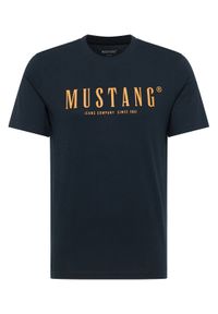 Mustang T-Shirt Austin 1016853 Granatowy Regular Fit. Kolor: niebieski. Materiał: bawełna
