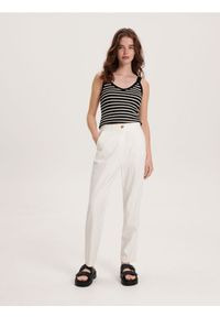 Reserved - Spodnie z lnem - biały. Kolor: biały. Materiał: len #1