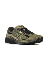 Buty do chodzenia męskie New Balance M2002ROL. Kolor: zielony. Materiał: skóra, tkanina. Szerokość cholewki: normalna. Sport: turystyka piesza