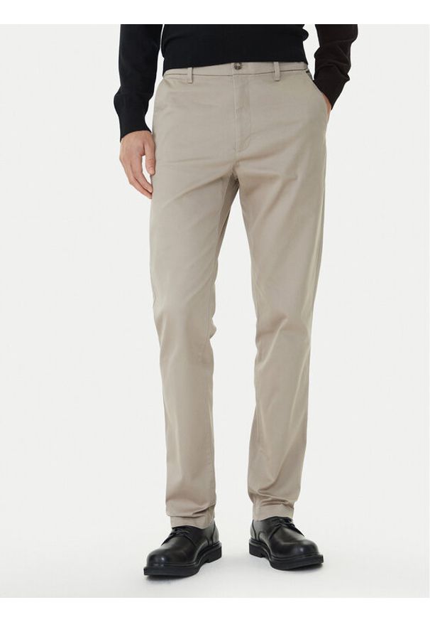 Calvin Klein Chinosy LV040EM633 Beżowy Slim Fit. Kolor: beżowy. Materiał: bawełna