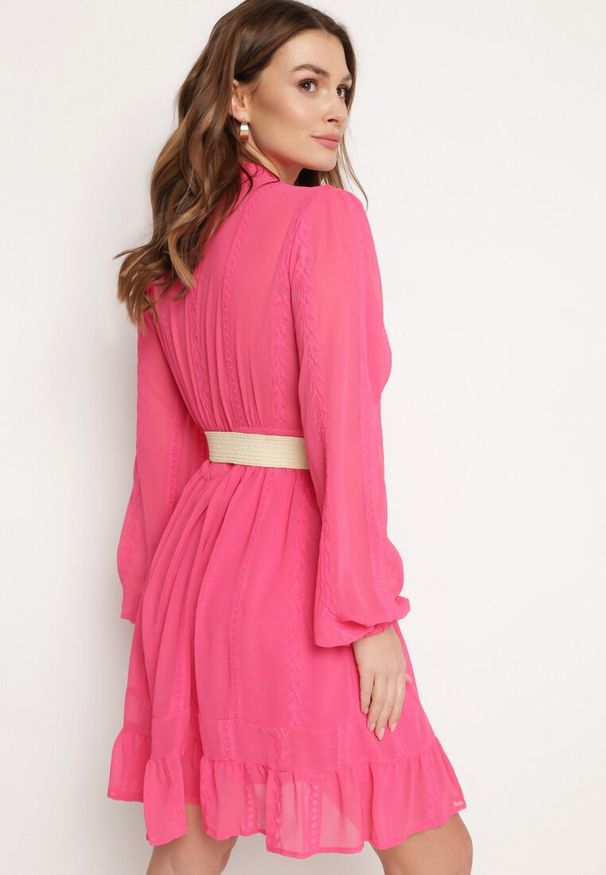 Born2be - Fuksjowa Sukienka Nesilwyn. Kolor: różowy. Materiał: tkanina. Wzór: haft. Styl: boho. Długość: mini