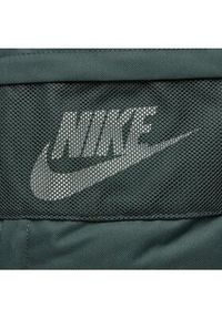 Nike Plecak DD0562 338 Zielony. Kolor: zielony. Materiał: materiał