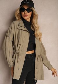 Renee - Jasnozielona Kurtka Parka z Dodatkiem Bawełny Wykończona Troczkami Zapinana na Napy Velona. Okazja: na co dzień, na spacer. Kolor: zielony. Materiał: bawełna. Styl: casual, elegancki