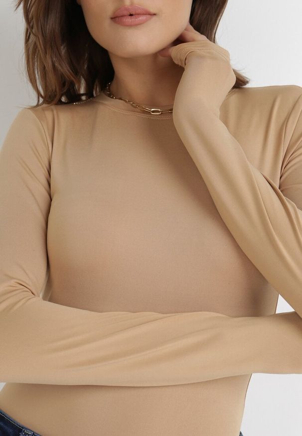 Born2be - Beżowe Body Maerane. Kolor: beżowy. Materiał: jeans. Długość rękawa: długi rękaw. Długość: długie. Styl: klasyczny