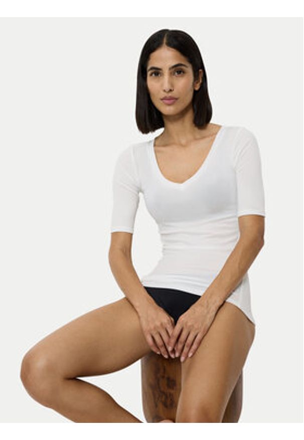 Triumph Koszulka piżamowa Beauty Layers 10222610 Écru Slim Fit. Materiał: lyocell