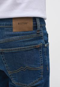 Mustang - MUSTANG TRAMPER STRAIGHT MĘSKIE SPODNIE JEANSOWE DENIM BLUE 1013718 5000 771 #4