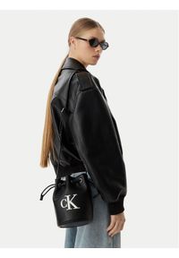 Calvin Klein Torebka Bold Ck Small LV04F3640G Czarny. Kolor: czarny. Materiał: skórzane #1