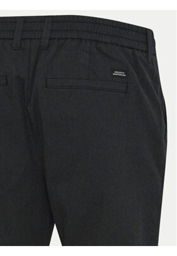Blend Chinosy 20717565 Czarny. Kolor: czarny. Materiał: bawełna