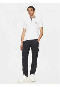 Guess Polo M5GP60 K7O64 Biały Slim Fit. Typ kołnierza: polo. Kolor: biały. Materiał: bawełna