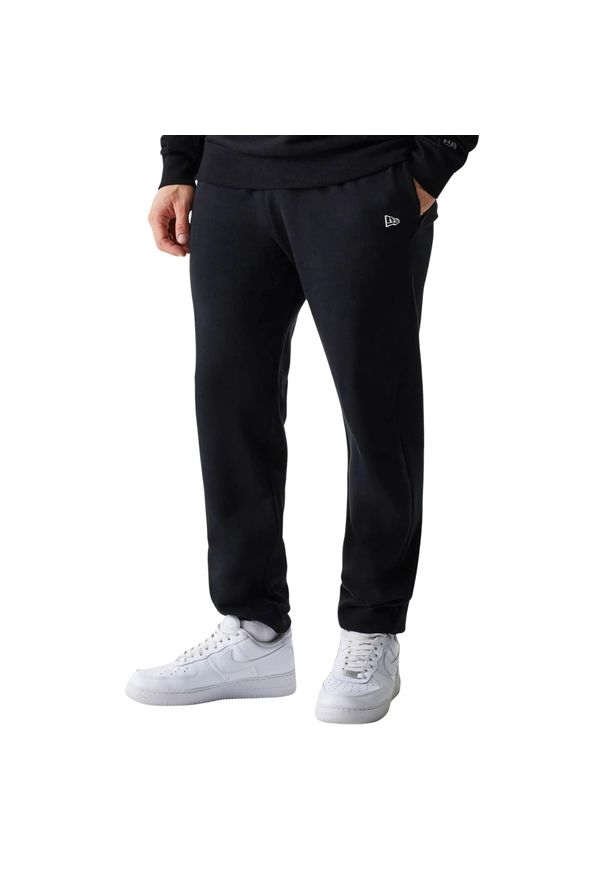 New Era - Spodnie dresowe New York Yankees. Kolor: czarny. Materiał: dresówka. Długość: długie