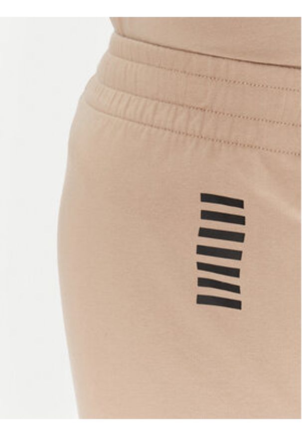 EA7 Emporio Armani Szorty sportowe 8NPS65 PJVRZ U6155 Beżowy Regular Fit. Kolor: beżowy. Materiał: bawełna. Styl: sportowy