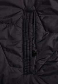 Born2be - Czarna Kurtka Pikowana z Odpinanym Kapturem Nalaniel. Okazja: na co dzień, na spacer. Kolekcja: plus size. Kolor: czarny. Materiał: jeans. Styl: casual, klasyczny #7