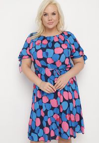 Born2be - Niebieska Trapezowa Sukienka Bawełniana z Elastycznym Dekoltem i Sznurkiem w Talii Eeraphina. Kolor: niebieski. Materiał: bawełna. Typ sukienki: trapezowe. Styl: wizytowy, rockowy, elegancki #3