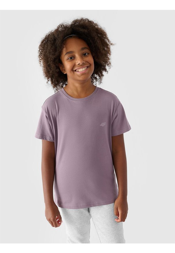 4f - 4F T-shirt gładki dziewczęcy - fioletowy 146 (10-11 lat). Okazja: na co dzień. Kolor: fioletowy. Materiał: bawełna, jersey, dzianina. Długość rękawa: krótki rękaw. Długość: krótkie. Wzór: gładki. Sezon: lato. Styl: sportowy, klasyczny, casual