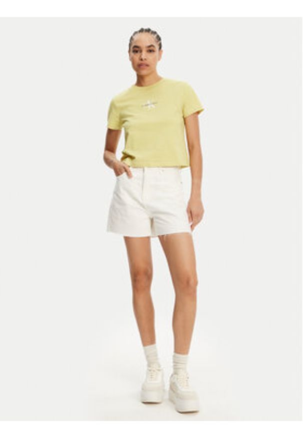 Calvin Klein Jeans Szorty jeansowe J20J225153 Biały Mom Fit. Kolor: biały. Materiał: bawełna