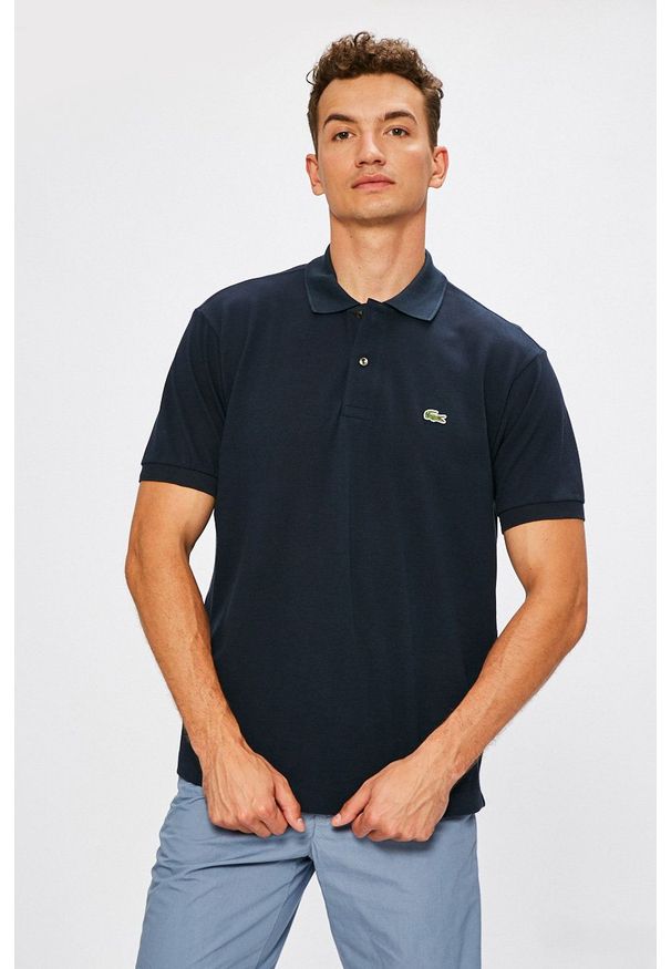 Lacoste - Polo .. Okazja: na co dzień. Typ kołnierza: polo. Kolor: niebieski. Materiał: dzianina. Długość: krótkie. Styl: casual