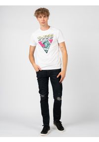 Guess T-Shirt | MBRI25KAVR4 | Mężczyzna | Biały. Okazja: na co dzień. Kolor: biały. Materiał: bawełna. Wzór: nadruk. Styl: casual #1